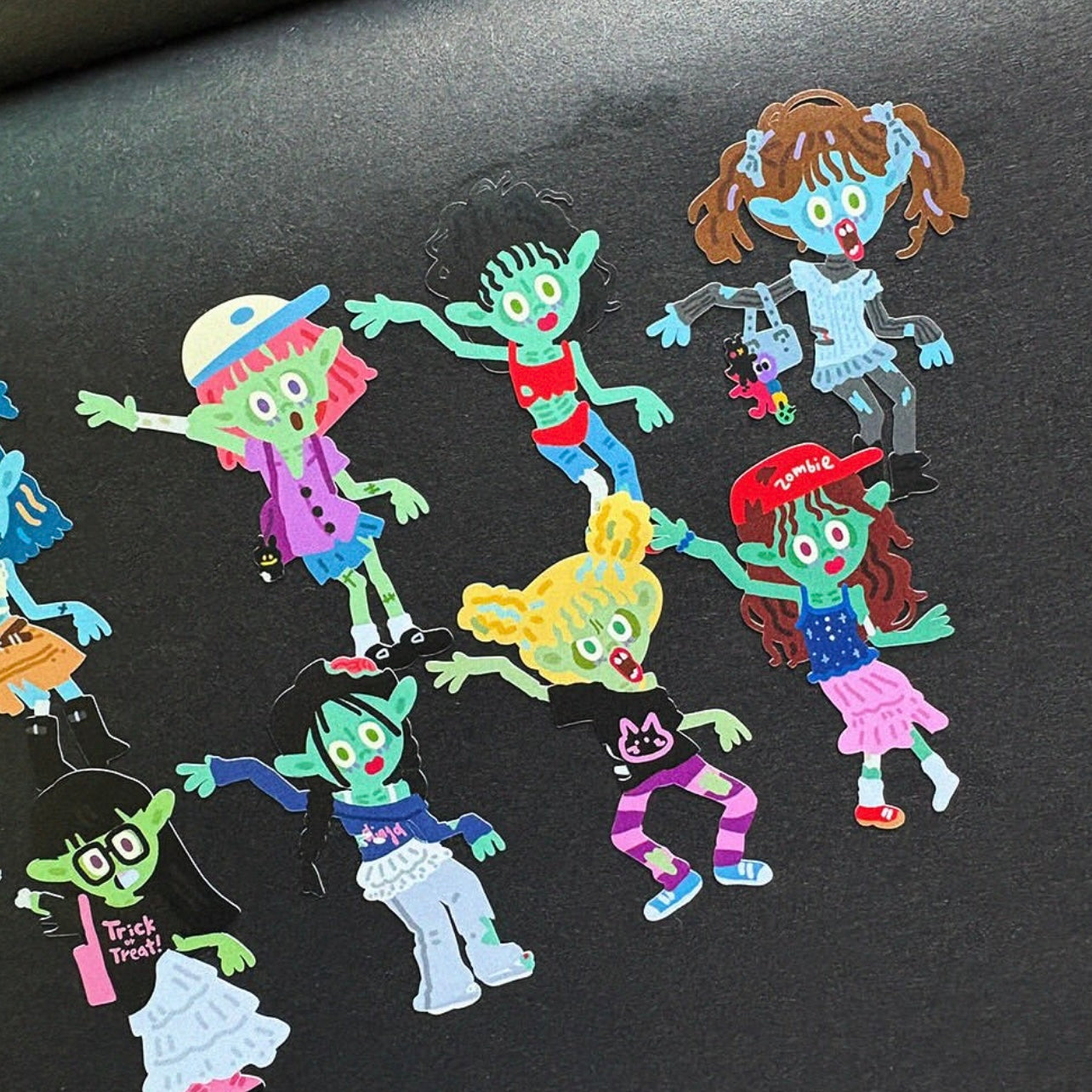 Dinga Mart Zombie Girls